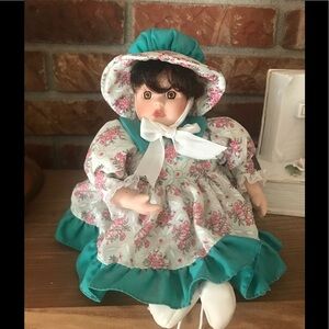 Rare 1994 Enco Victorian Moving Porcelain Girl